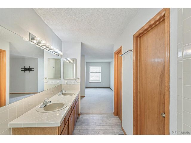 1350 S Idalia St G, Aurora, CO 80017
