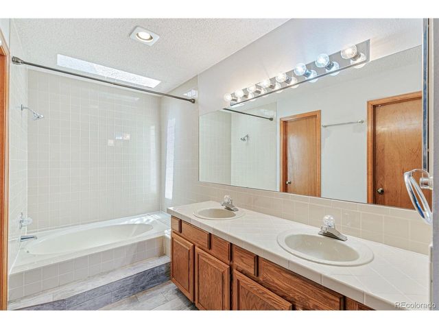 1350 S Idalia St G, Aurora, CO 80017
