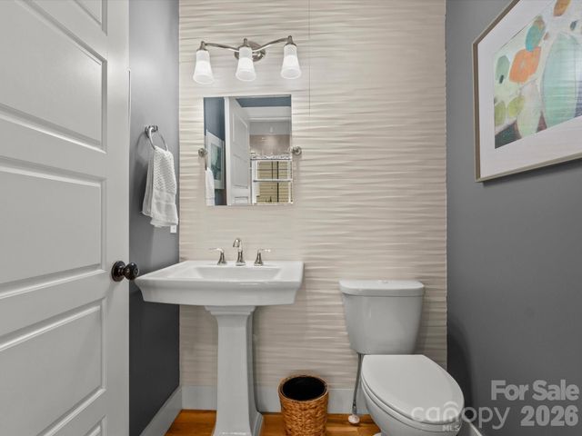 18 Thurland Avenue, Asheville, NC 28803