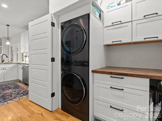 18 Thurland Avenue, Asheville, NC 28803