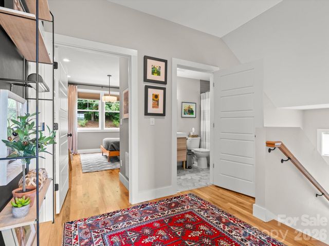 18 Thurland Avenue, Asheville, NC 28803