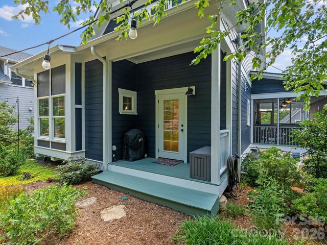 18 Thurland Avenue, Asheville, NC 28803