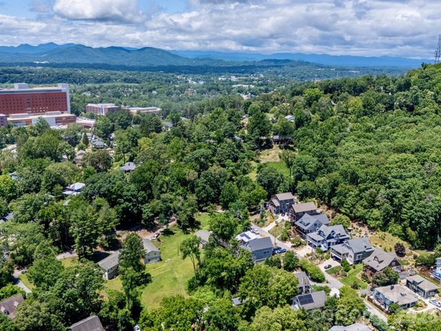 18 Thurland Avenue, Asheville, NC 28803