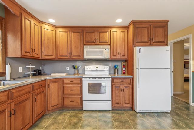 201 Spruce Drive, Andover, VT 05143