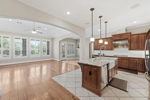 1376 Messina Court, League City, TX 77573