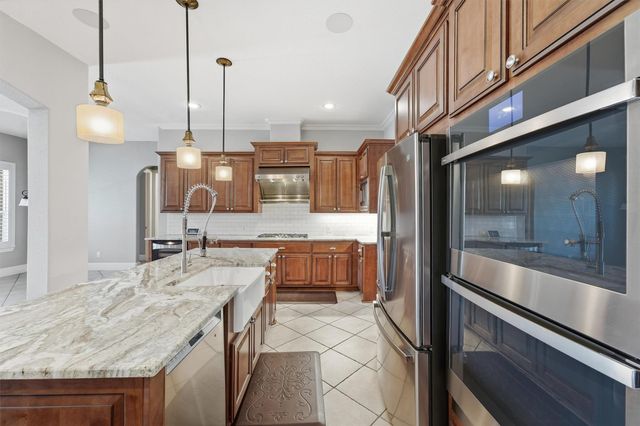 1376 Messina Court, League City, TX 77573