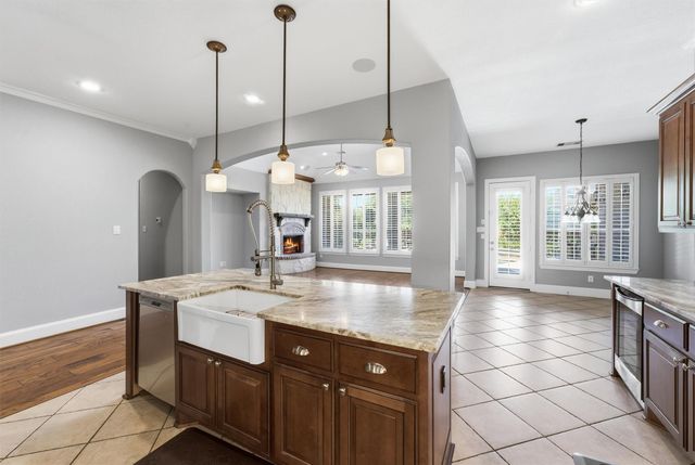 1376 Messina Court, League City, TX 77573
