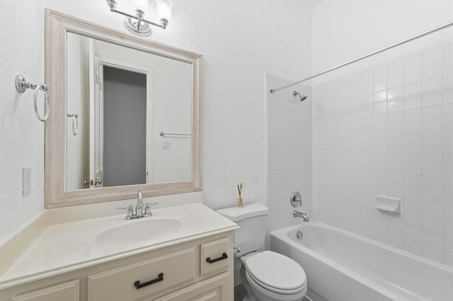1376 Messina Court, League City, TX 77573