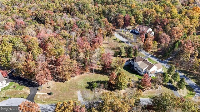 10 CARDIFF CT, Hedgesville, WV 25427