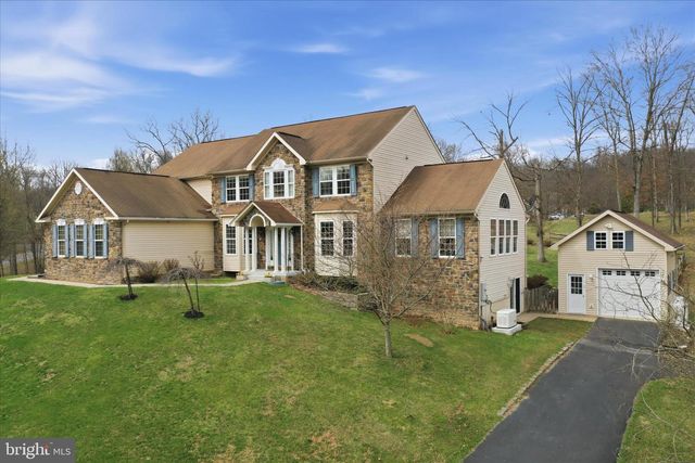 10 CARDIFF CT, Hedgesville, WV 25427
