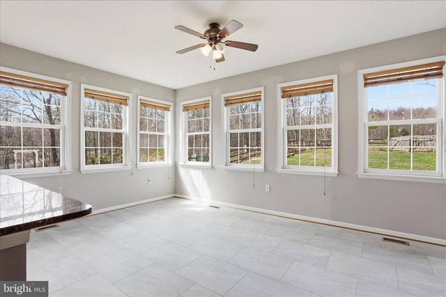 10 CARDIFF CT, Hedgesville, WV 25427