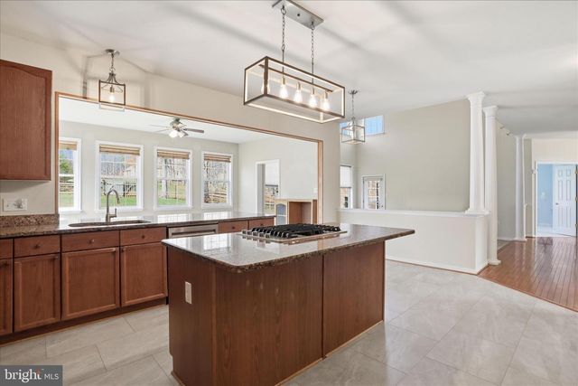 10 CARDIFF CT, Hedgesville, WV 25427