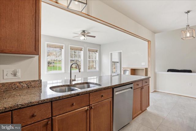 10 CARDIFF CT, Hedgesville, WV 25427