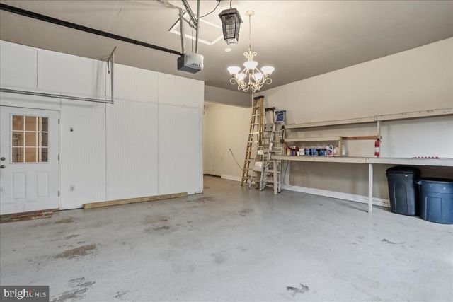 10 CARDIFF CT, Hedgesville, WV 25427