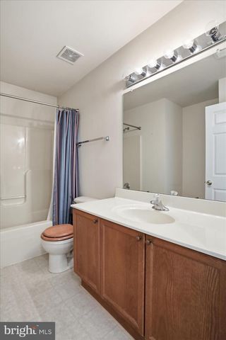 10 CARDIFF CT, Hedgesville, WV 25427