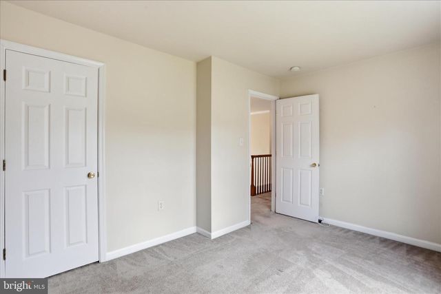 10 CARDIFF CT, Hedgesville, WV 25427