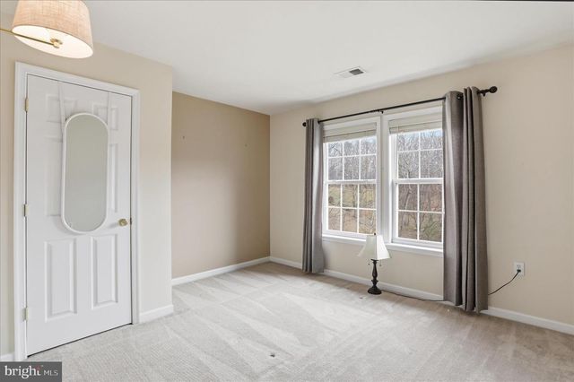 10 CARDIFF CT, Hedgesville, WV 25427