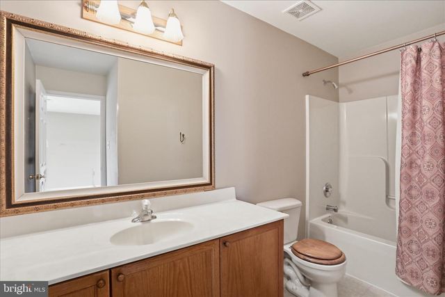 10 CARDIFF CT, Hedgesville, WV 25427