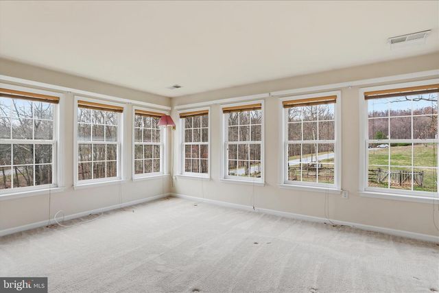 10 CARDIFF CT, Hedgesville, WV 25427