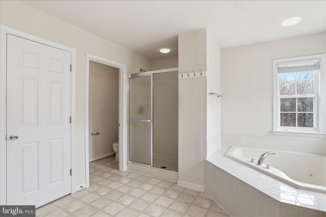 10 CARDIFF CT, Hedgesville, WV 25427