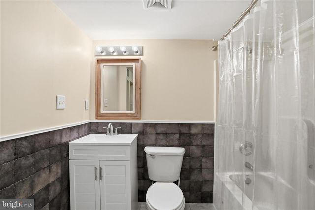 10 CARDIFF CT, Hedgesville, WV 25427