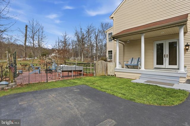 10 CARDIFF CT, Hedgesville, WV 25427