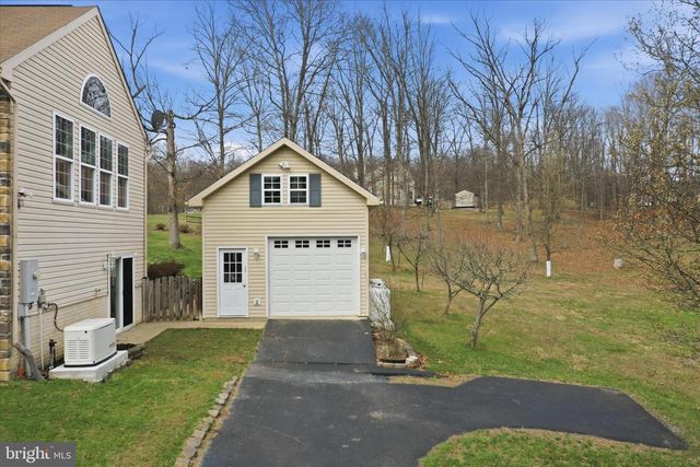 10 CARDIFF CT, Hedgesville, WV 25427