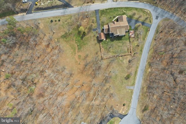 10 CARDIFF CT, Hedgesville, WV 25427
