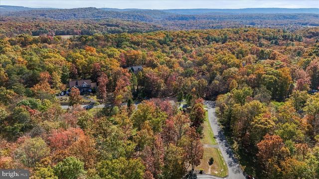 10 CARDIFF CT, Hedgesville, WV 25427