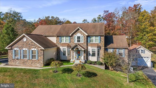 10 CARDIFF CT, Hedgesville, WV 25427