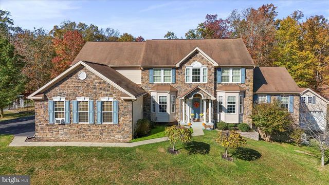 10 CARDIFF CT, Hedgesville, WV 25427