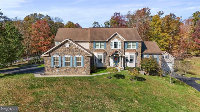 10 CARDIFF CT, Hedgesville, WV 25427