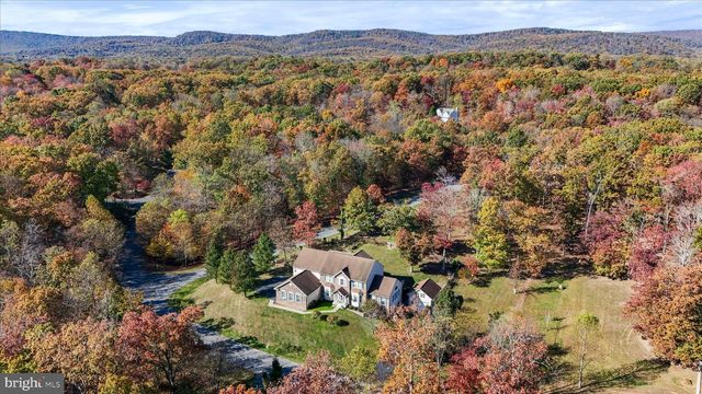10 CARDIFF CT, Hedgesville, WV 25427