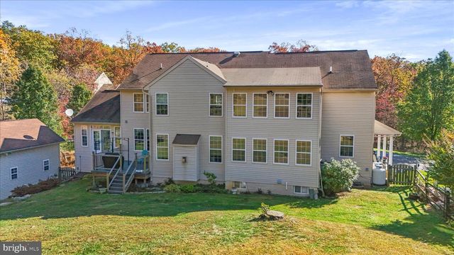 10 CARDIFF CT, Hedgesville, WV 25427