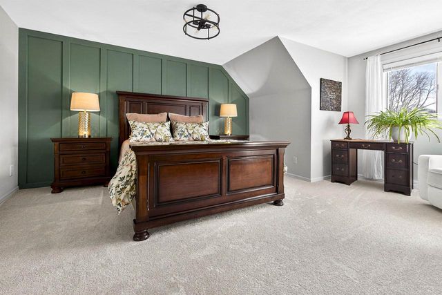 72 THISTLE DOWN COURT, Appleton, WI 54915