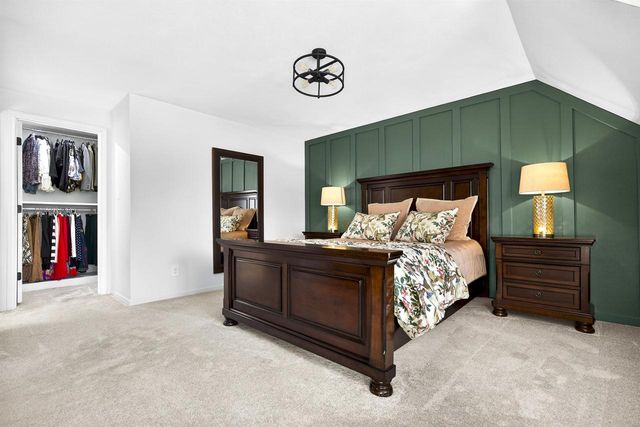 72 THISTLE DOWN COURT, Appleton, WI 54915