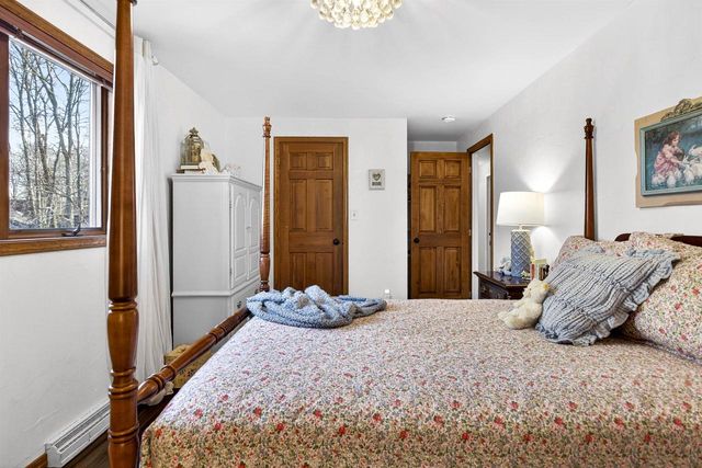 72 THISTLE DOWN COURT, Appleton, WI 54915