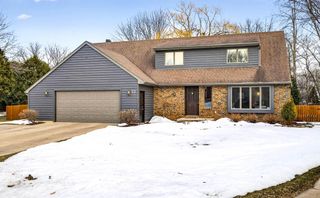 72 THISTLE DOWN COURT, Appleton, WI 54915