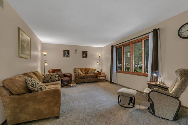 1905 Prairie Hill Road, Saint Cloud, MN 56301