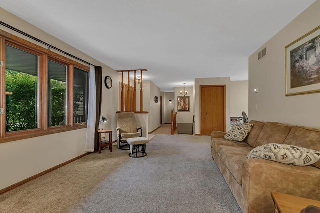 1905 Prairie Hill Road, Saint Cloud, MN 56301