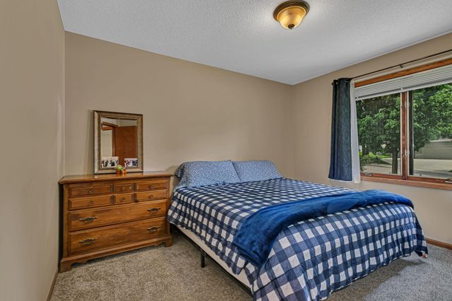 1905 Prairie Hill Road, Saint Cloud, MN 56301