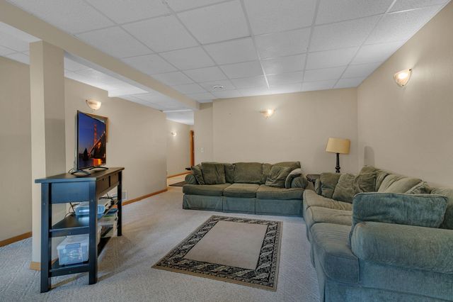 1905 Prairie Hill Road, Saint Cloud, MN 56301