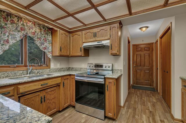1905 Prairie Hill Road, Saint Cloud, MN 56301