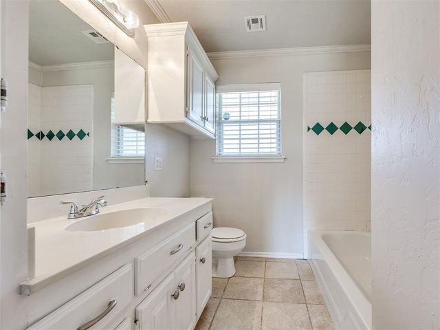 912 W Tesio Way, Mustang, OK 73064