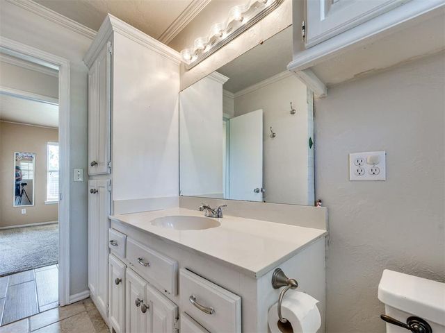 912 W Tesio Way, Mustang, OK 73064