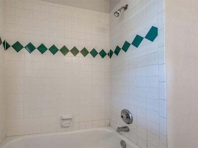 912 W Tesio Way, Mustang, OK 73064