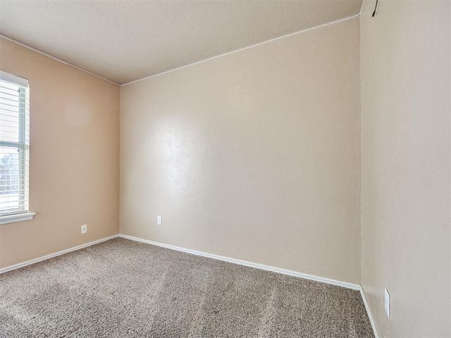 912 W Tesio Way, Mustang, OK 73064