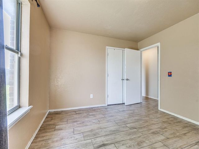 912 W Tesio Way, Mustang, OK 73064