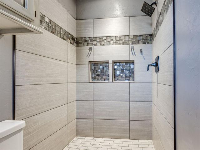 912 W Tesio Way, Mustang, OK 73064