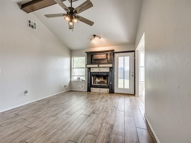 912 W Tesio Way, Mustang, OK 73064